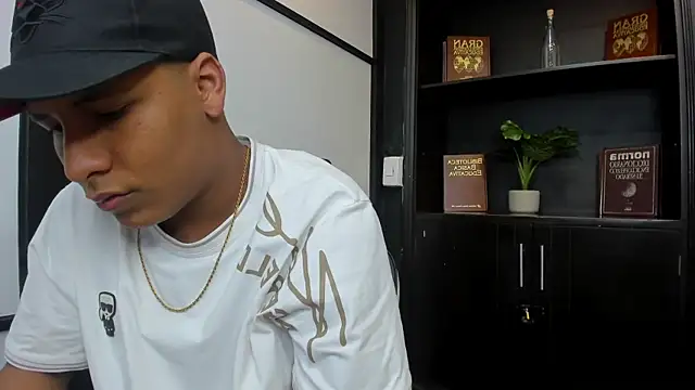 IsaacBlack  online show from 10-23-25, 04:23