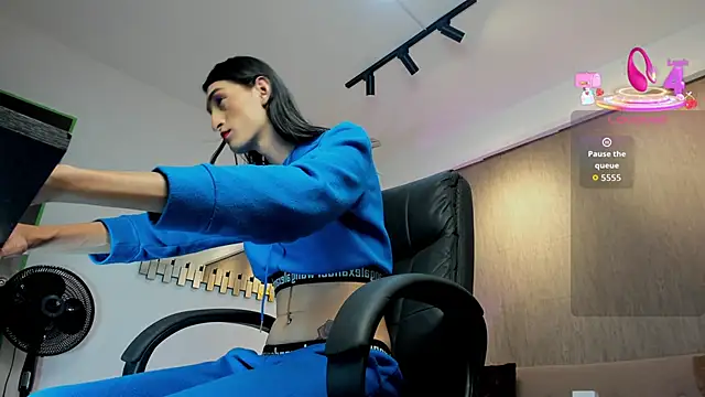 lily cash1 online show from 11-04-25, 07:02