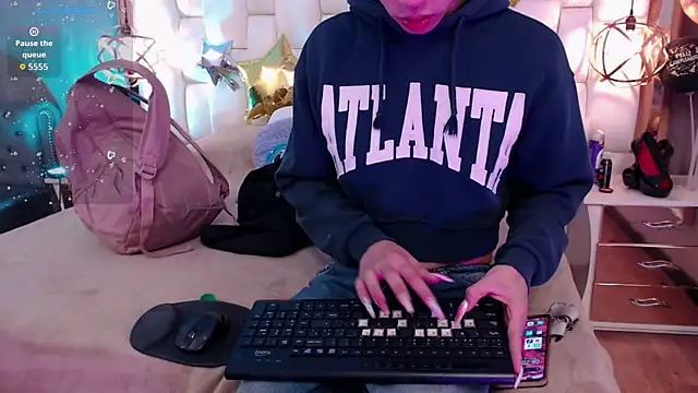 Foxxy Doll online show from 11-07-25, 11:21