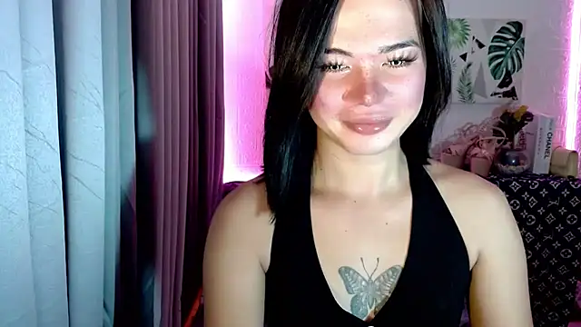 Snapshot of _SexyButterfly chatting on 10-12-25, 05:28  SexyButterfly online show from 10-12-25, 05:28