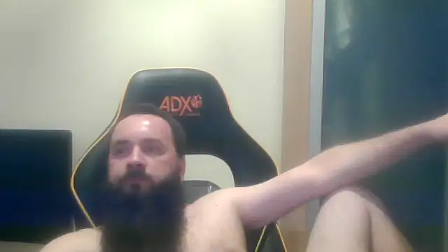 Snapshot of LondonMan1988 chatting on 10-10-25, 08:52 LondonMan1988 online show from 10-10-25, 08:52