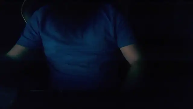 Snapshot of LondonMan1988 chatting on 11-06-25, 06:31 LondonMan1988 online show from 11-06-25, 06:31