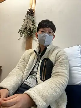 tom19899q online show from 11-21-25, 09:57