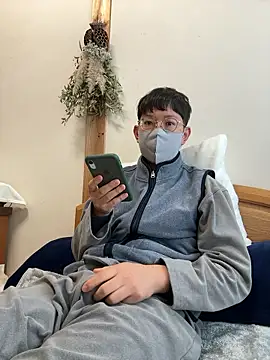 tom19899q online show from 11-29-25, 10:24