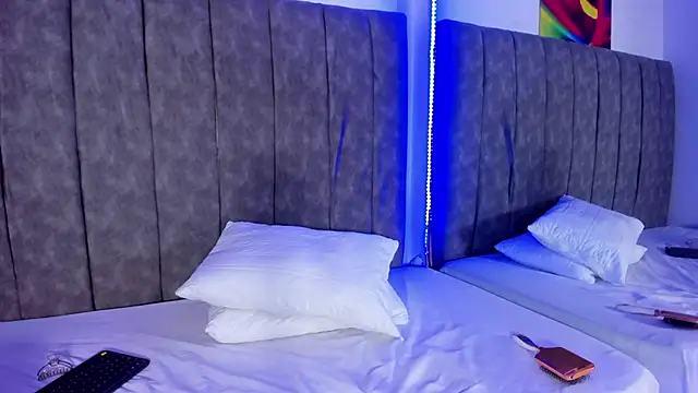 luna78hard online show from 11-05-25, 03:28