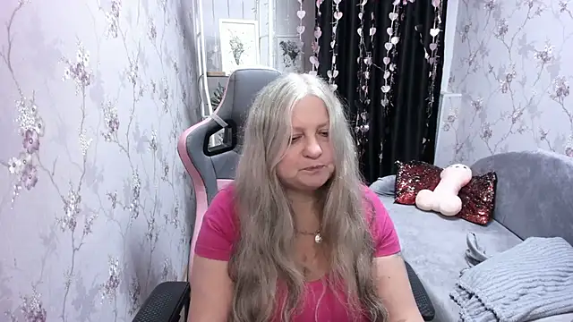 Snapshot of silver_moon_light chatting on 10-02-25, 09:22 silver moon light online show from 10-02-25, 09:22