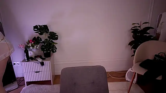 Angell Wild online show from 05-20-26, 03:51