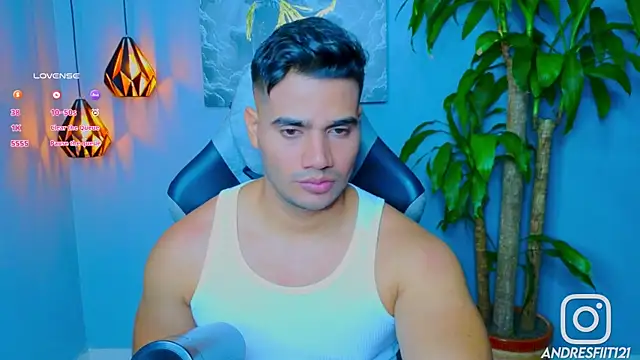 Snapshot of AndresR3 chatting on 09-20-25, 02:45 AndresR3 online show from 09-20-25, 02:45