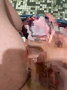 Snapshot of Chris2201hdb chatting on 03-08-26, 03:38 Chris2201hdb online show from 03-08-26, 03:38