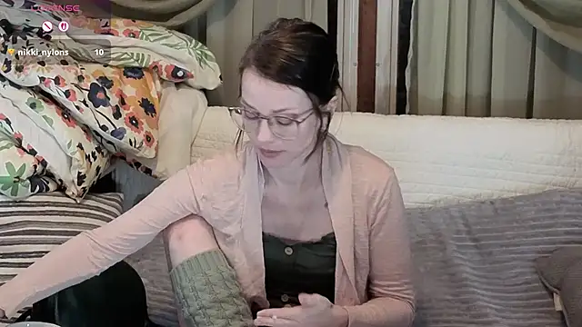 Snapshot of kohlbird chatting on 12-14-25, 04:51 kohlbird online show from 12-14-25, 04:51