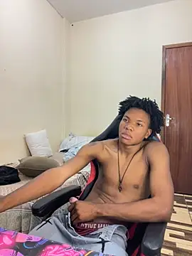 Snapshot of eunegrao chatting on 10-29-25, 02:36 eunegrao online show from 10-29-25, 02:36