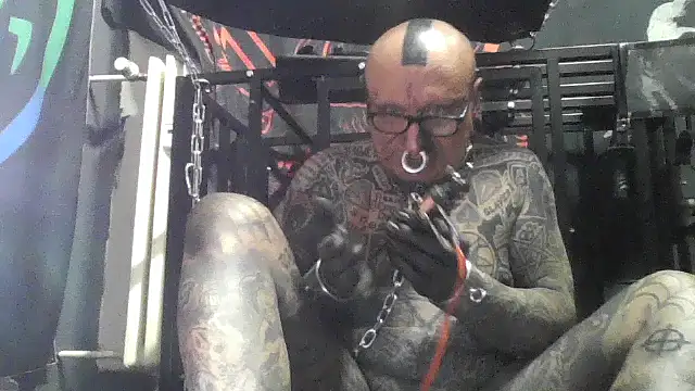 Snapshot of object857 chatting on 03-05-26, 10:39 object857 online show from 03-05-26, 10:39