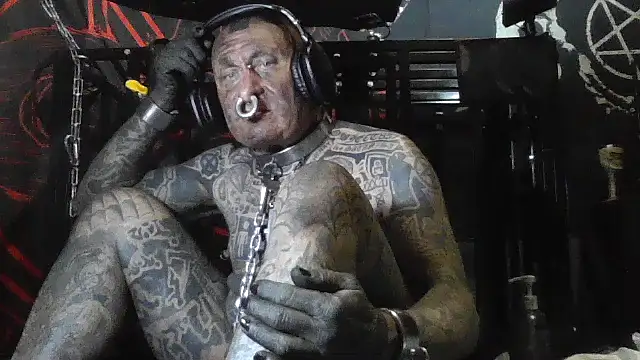 Snapshot of object857 chatting on 03-26-26, 11:21 object857 online show from 03-26-26, 11:21