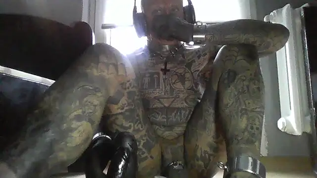 Snapshot of object857 chatting on 04-06-26, 04:46 object857 online show from 04-06-26, 04:46