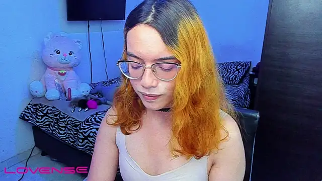 Snapshot of lillykittyy chatting on 10-20-25, 12:22 lillykittyy online show from 10-20-25, 12:22