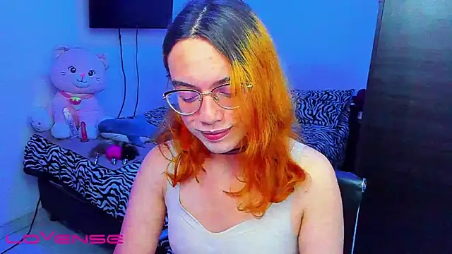 Snapshot of lillykittyy chatting on 11-03-25, 01:08 lillykittyy online show from 11-03-25, 01:08