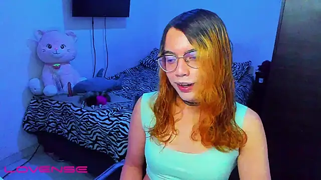 Snapshot of lillykittyy chatting on 12-18-25, 10:05 lillykittyy online show from 12-18-25, 10:05