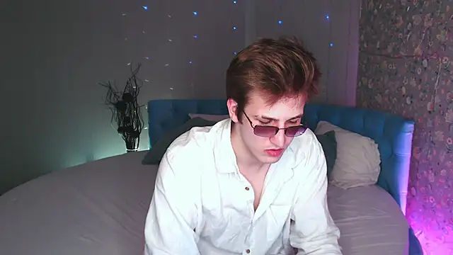 KiskaKurt online show from 09-20-25, 09:16