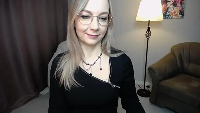 Ava Elior online show from 10-18-25, 09:32