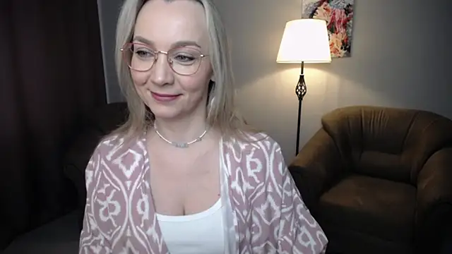 Snapshot of Ava_Elior chatting on 04-26-26, 09:18 Ava Elior online show from 04-26-26, 09:18