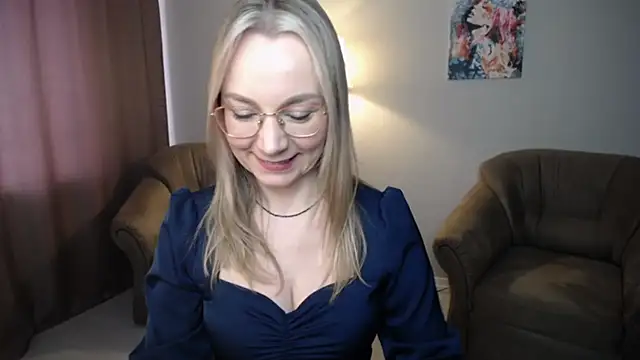 Snapshot of Ava_Elior chatting on 05-15-26, 11:17 Ava Elior online show from 05-15-26, 11:17