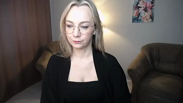 Snapshot of Ava_Elior chatting on 05-21-26, 07:48 Ava Elior online show from 05-21-26, 07:48