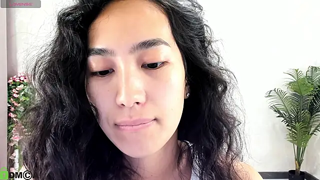 FlirtyAura online show from 10-09-25, 01:47