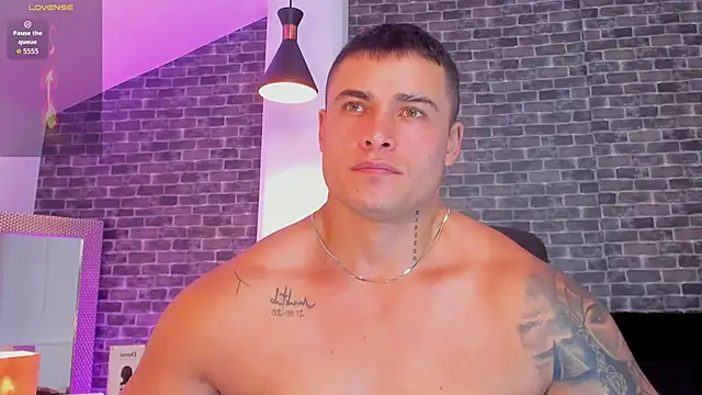 Snapshot of connorsmiith chatting on 09-24-25, 12:52 connorsmiith online show from 09-24-25, 12:52