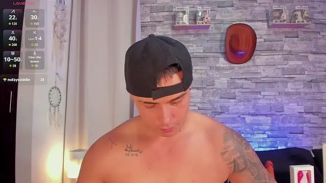 Snapshot of connorsmiith chatting on 11-19-25, 12:43 connorsmiith online show from 11-19-25, 12:43