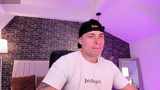 Snapshot of connorsmiith chatting on 02-06-26, 03:59 connorsmiith online show from 02-06-26, 03:59