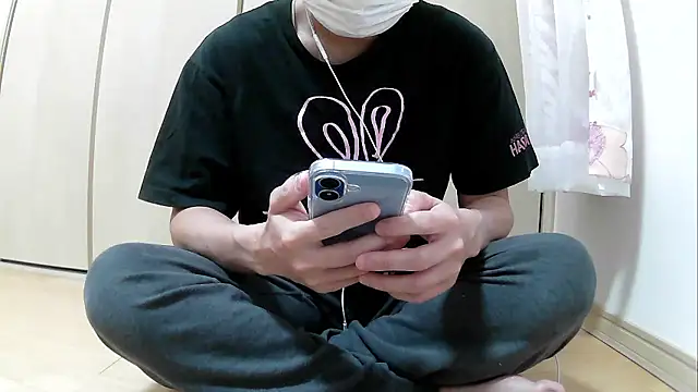 Snapshot of kyoron chatting on 03-28-26, 01:11 kyoron online show from 03-28-26, 01:11