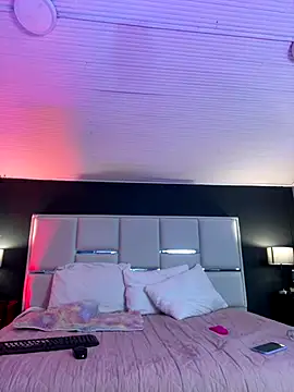 BellaFernandez   online show from 10-01-25, 10:54