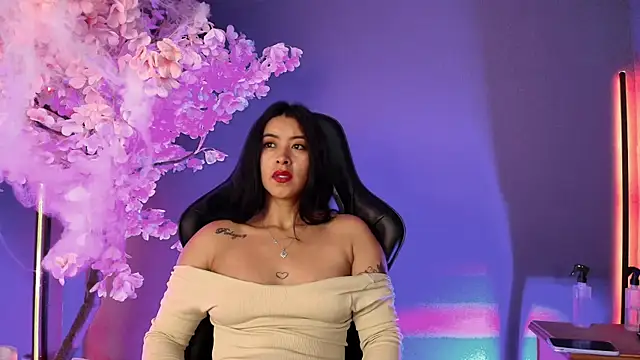 BellaFernandez   online show from 11-02-25, 01:02