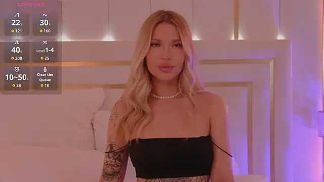 Snapshot of AriellaMelo chatting on 09-17-25, 06:04 AriellaMelo online show from 09-17-25, 06:04