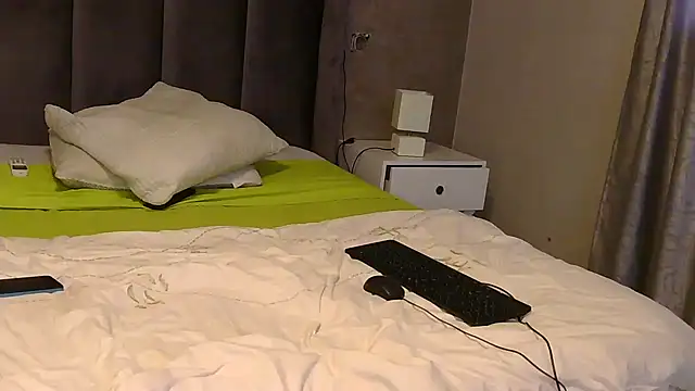 Ivysol online show from 09-24-25, 01:03