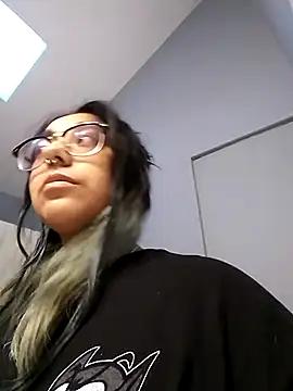 Lovelyrainn online show from 09-10-25, 12:21