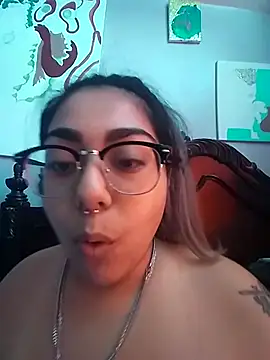 Lovelyrainn online show from 09-26-25, 04:33