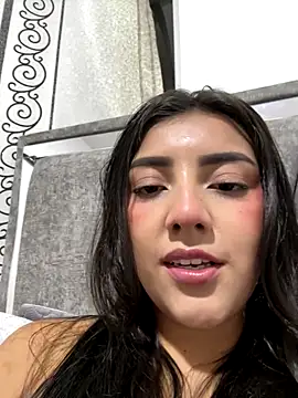 Snapshot of Lupe_19 chatting on 09-10-25, 03:06 Lupe 19 online show from 09-10-25, 03:06