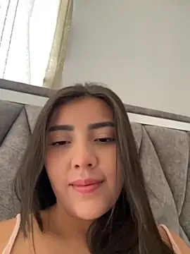 Snapshot of Lupe_19 chatting on 09-14-25, 10:20 Lupe 19 online show from 09-14-25, 10:20