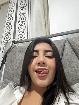 Snapshot of Lupe_19 chatting on 10-04-25, 11:14 Lupe 19 online show from 10-04-25, 11:14