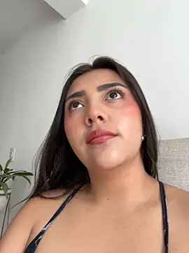 Snapshot of Lupe_19 chatting on 10-05-25, 05:44 Lupe 19 online show from 10-05-25, 05:44