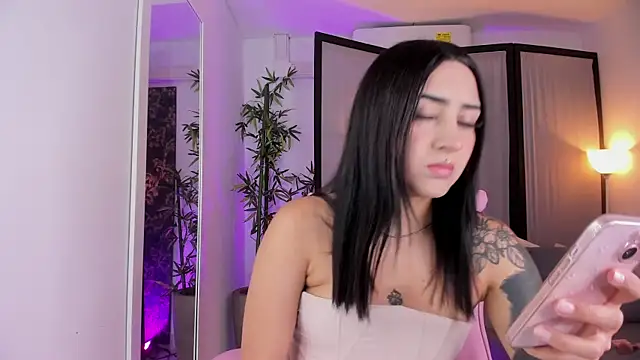 ChloeShade online show from 12-02-25, 05:08