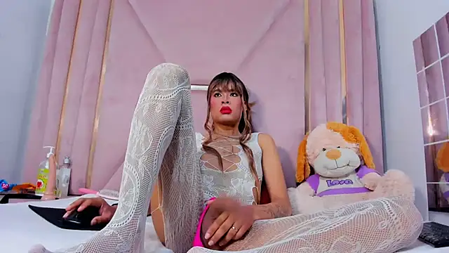 jazmin waked online show from 10-18-25, 03:09