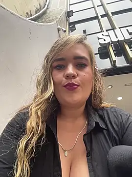 Snapshot of miss_berlyn chatting on 05-28-26, 05:10 miss berlyn online show from 05-28-26, 05:10