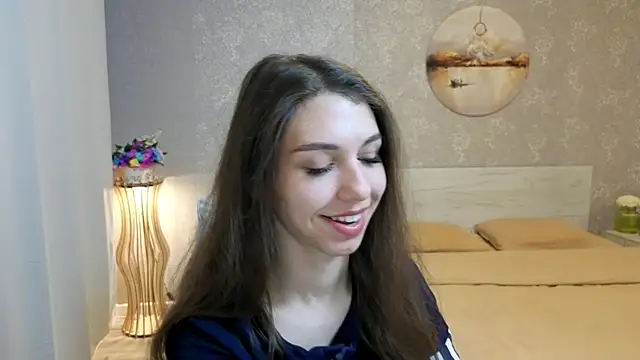 Snapshot of KellyShines chatting on 06-14-26, 04:20 KellyShines online show from 06-14-26, 04:20