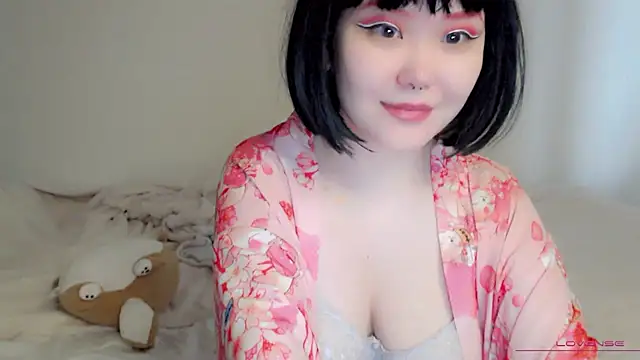 tsunade chan online show from 10-08-25, 05:16