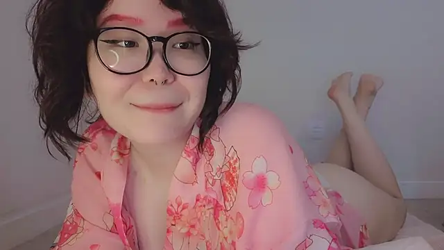 Snapshot of tsunade_chan chatting on 05-09-26, 04:12 tsunade chan online show from 05-09-26, 04:12