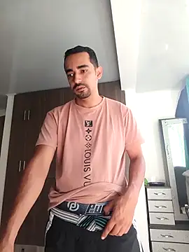 stivenlujan69 online show from 11-21-25, 01:21