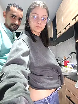 Snapshot of stivenlujan69 chatting on 12-21-25, 02:08 stivenlujan69 online show from 12-21-25, 02:08