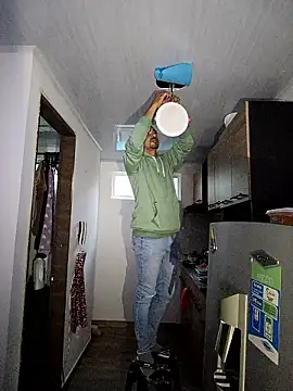 Snapshot of stivenlujan69 chatting on 01-15-26, 10:57 stivenlujan69 online show from 01-15-26, 10:57